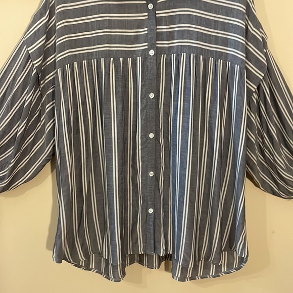 Harshman Randall Grey White Twin Striped Oversized Button Down Blouse Size Small - Picture 9 of 15